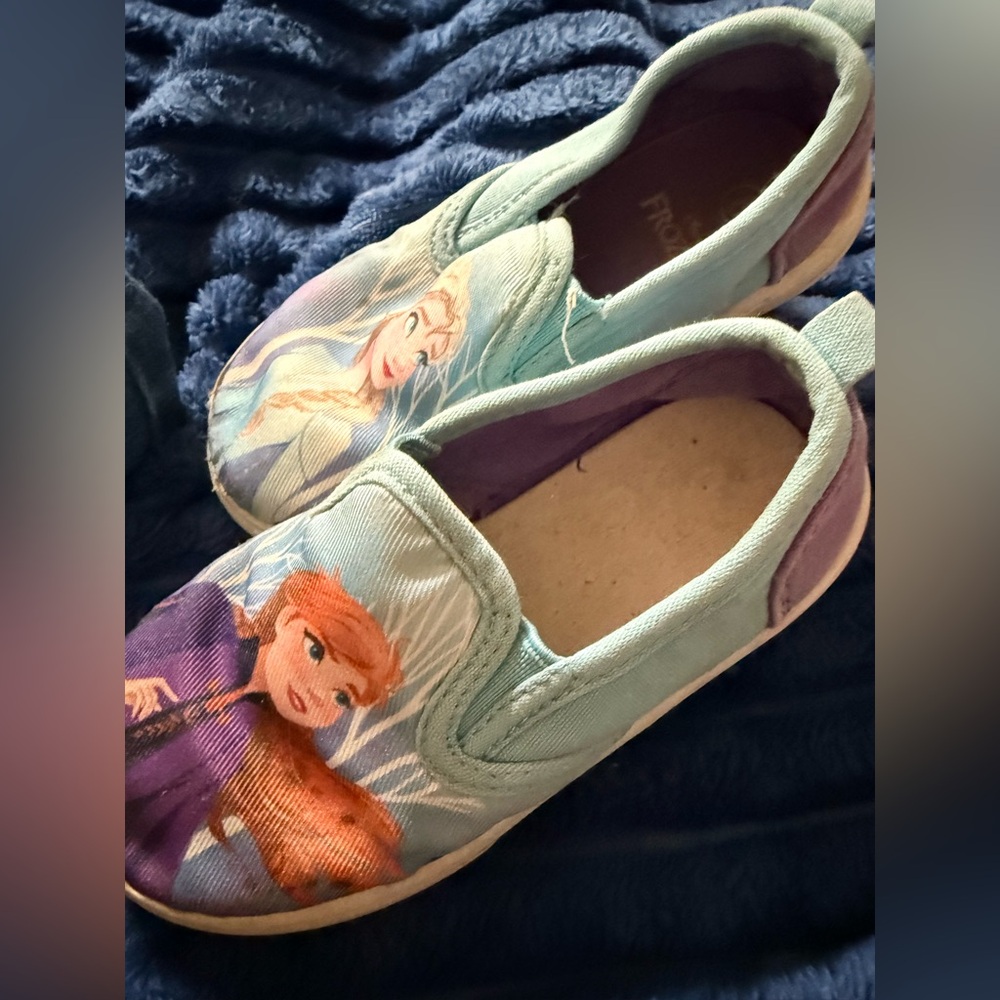☃️Disney Frozen Light Blue and Purple Slip-ons
